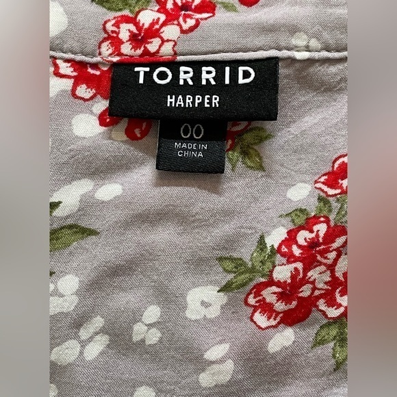 Torrid Harper Cottage Springs‎ Floral Tab Sleeve Top Size 00 Medium Large - Picture 3 of 6